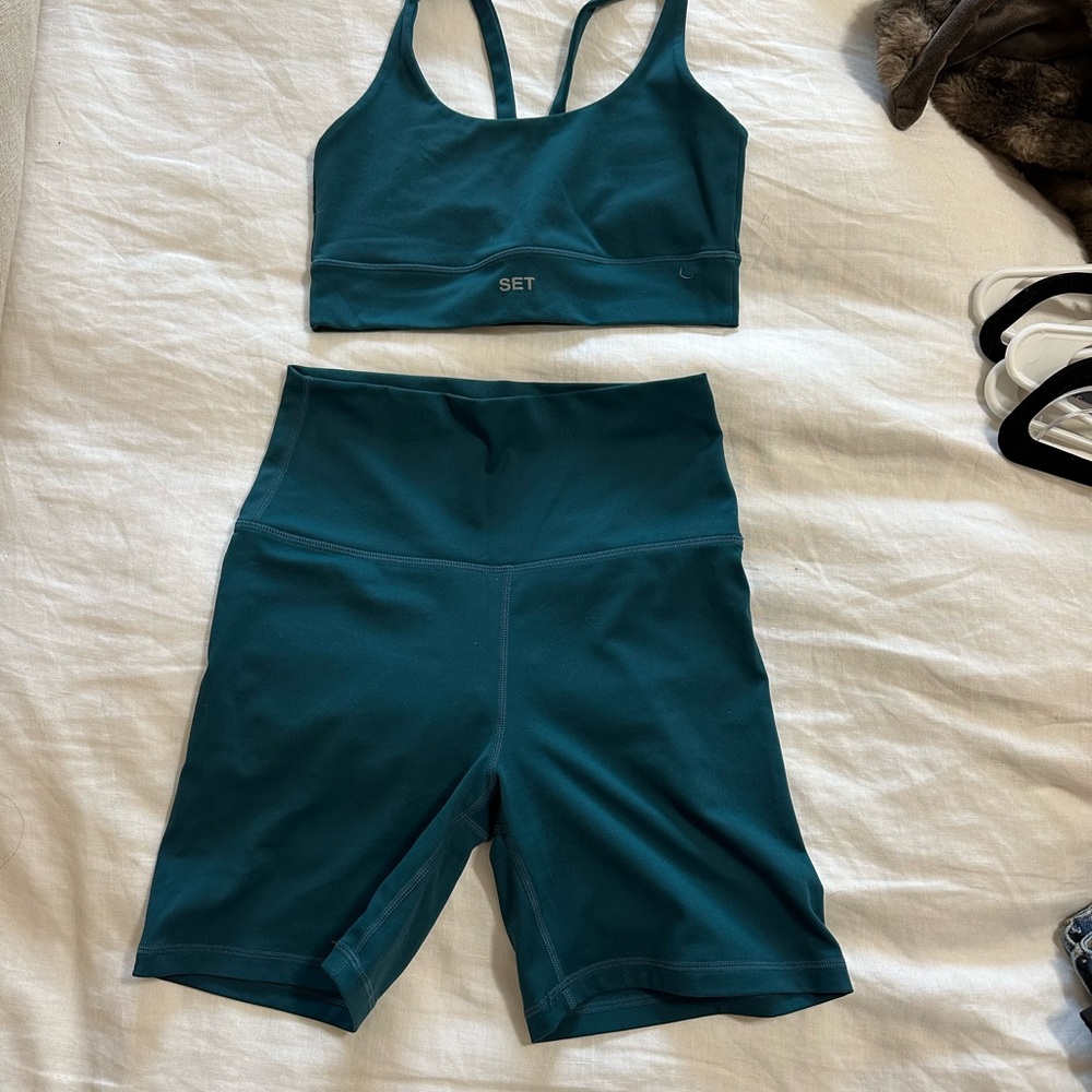 Set Active LuxForm Set M